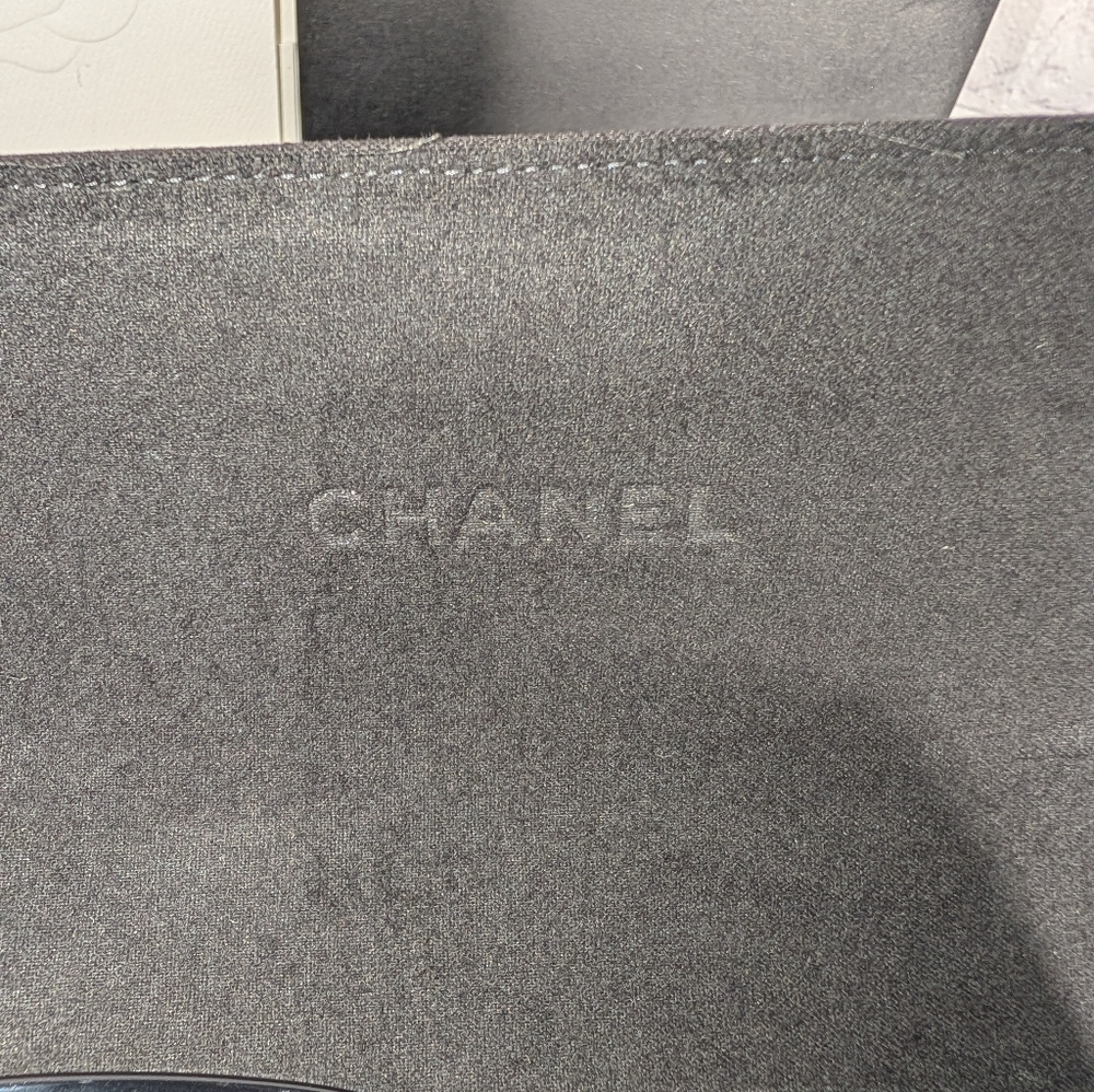 Authentic CHANEL Rectangle Sunglasses Black And Gold Iconic Side Logo - Picture 16 of 16